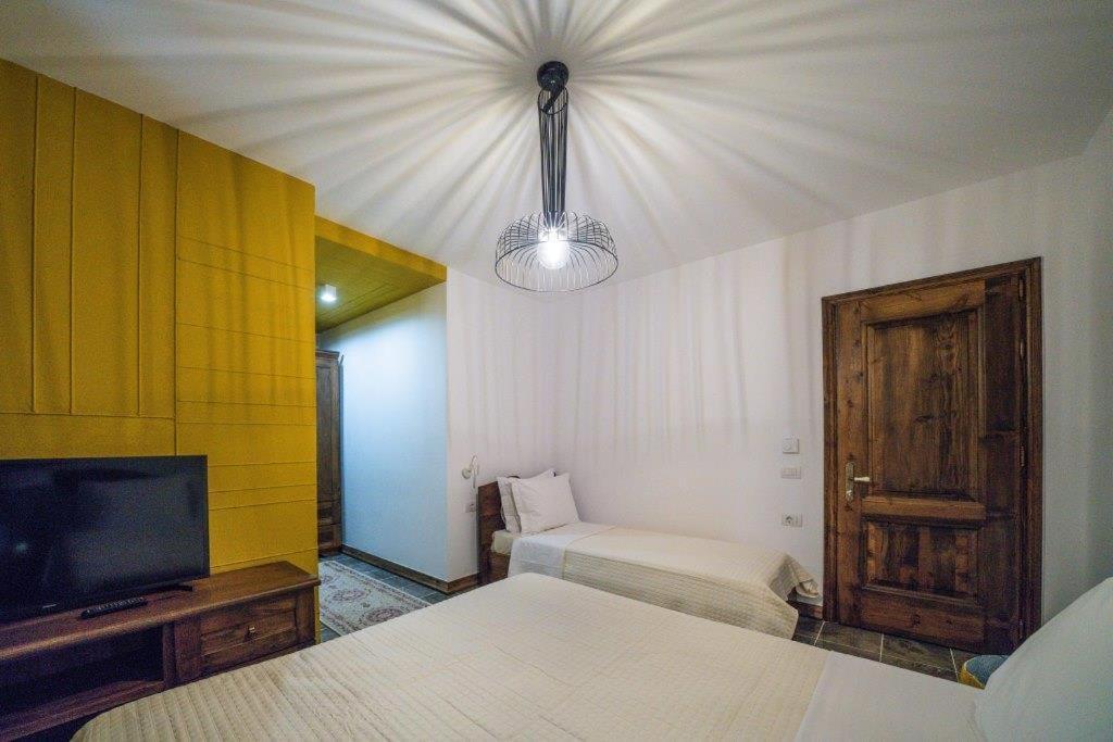 Korça Boutique Hotel Korce Exterior foto